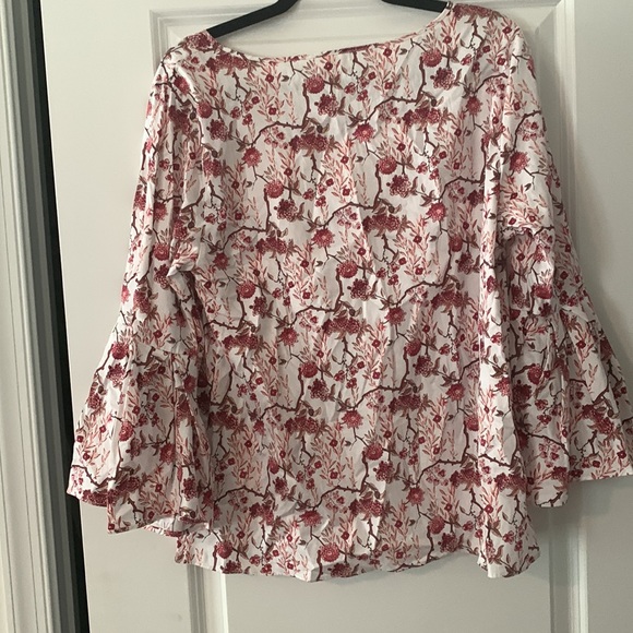 Nice Jan and Delancey, cotton blouse. Versatile and relaxing. - Picture 3 of 5